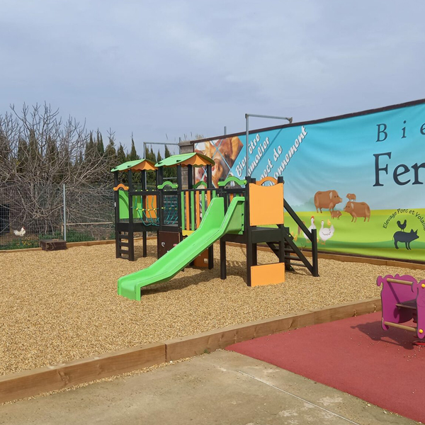 Nouveauté : AIRE DE JEUX POUR ENFANTS A LA FERME